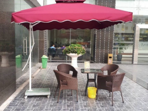 Mách bạn cách chọn dù che nắng quán cafe chất lượng 6 dù che nắng quán cafe 2